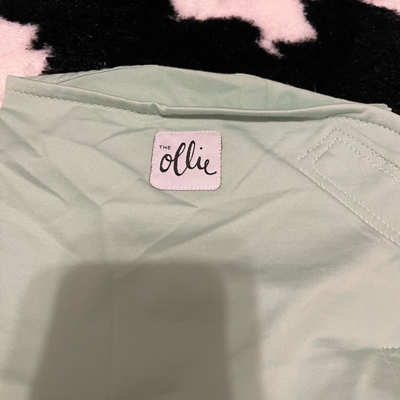 Green Ollie Swaddle - Picture 2 of 3